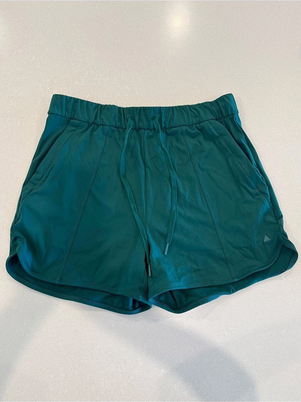 Vitality Athletic Shorts in Green Size Medium Like New